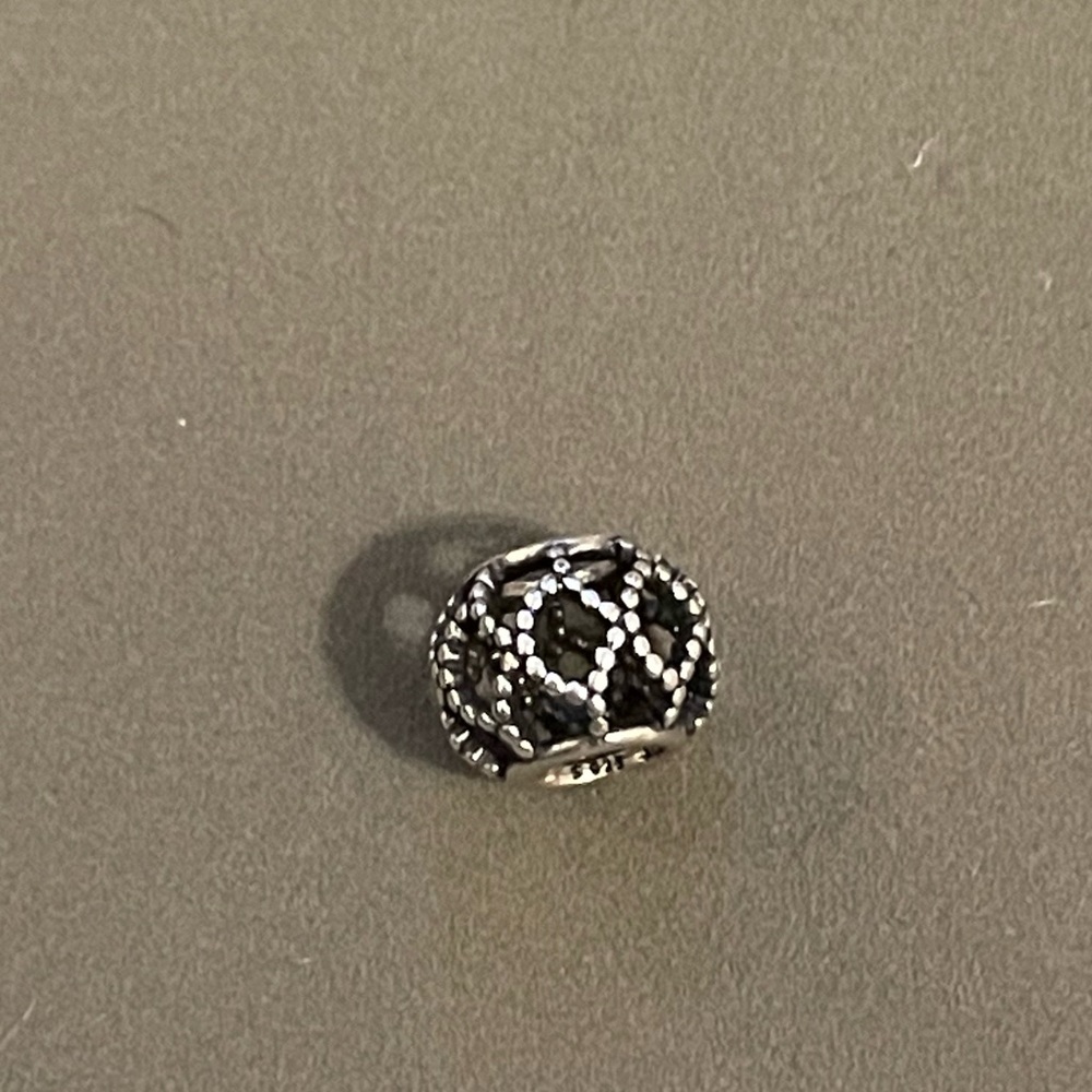 Pandora spacer